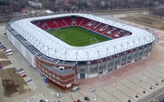 Nowy stadion: Wielkie otwarcie w czwartej lidze