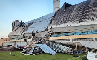 Brazylia: Dach runął w trakcie meczu, na szczęście bez ofiar