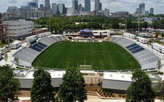 Nowy stadion: W Charlotte pamiętają o bohaterach wojny