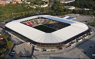 Polska: Mamy dziesiąty stadion IV kategorii UEFA!