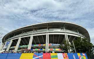 Frankfurt Arena: Problemy z murawą, dziwne decyzje UEFA i Ronaldo w roli głównej