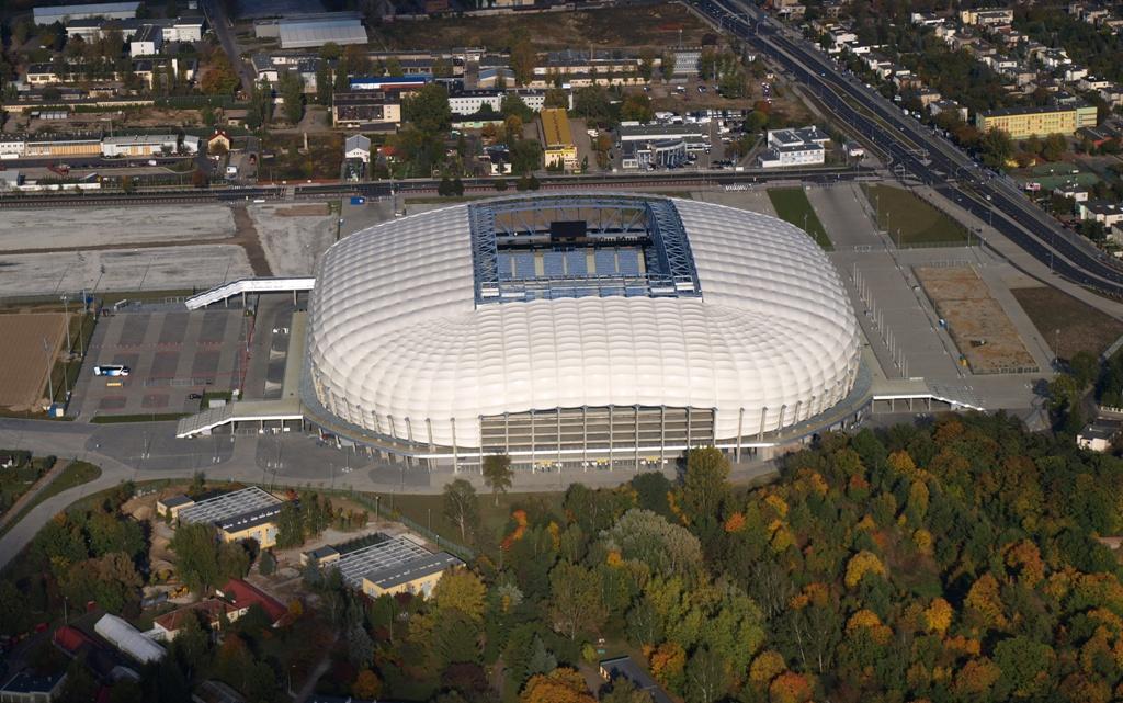 http://stadiony.net/pictures/stadiums/pol/stadion_lecha_poznan/stadion_lecha_poznan03.jpg