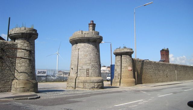 Everton / Bramley-Moore Dock