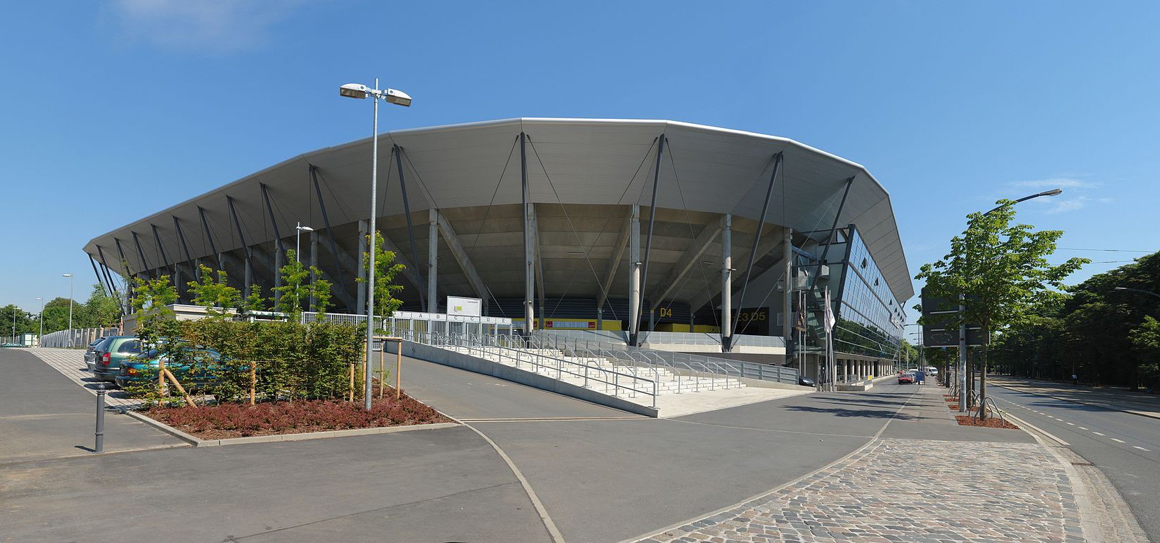 Rudolf-Harbig-Stadion