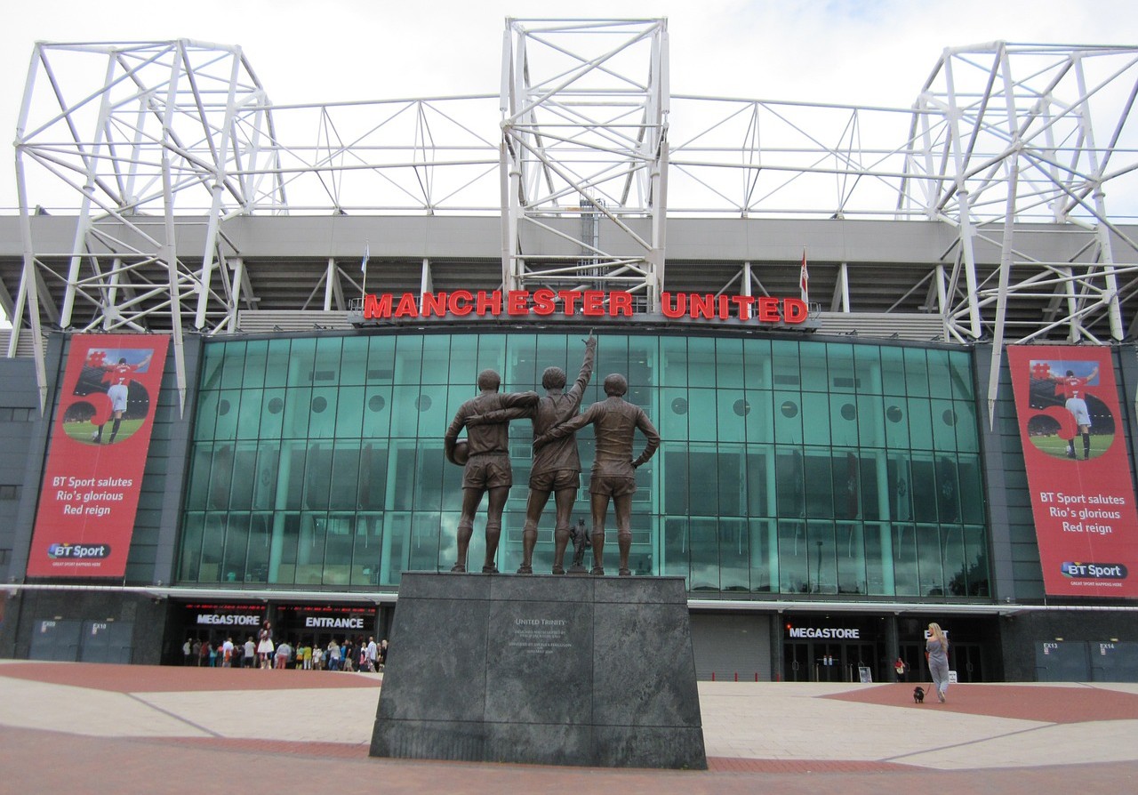 Wembley i Old Trafford najpopularniejsze