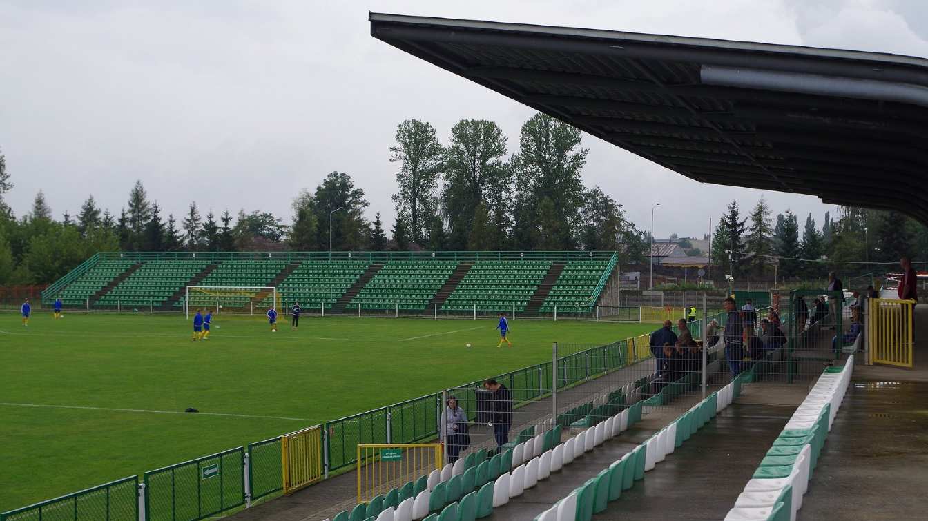 Stadion OSiR: Pelikan Łowicz