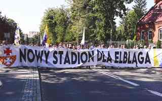 Elbląg: „Nowy stadion dla Elbląga”. Przemarsz kibiców przed meczem z Zagłębiem Sosnowiec