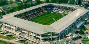 Kielce: Dach stadionu Korony przejdzie pilny remont