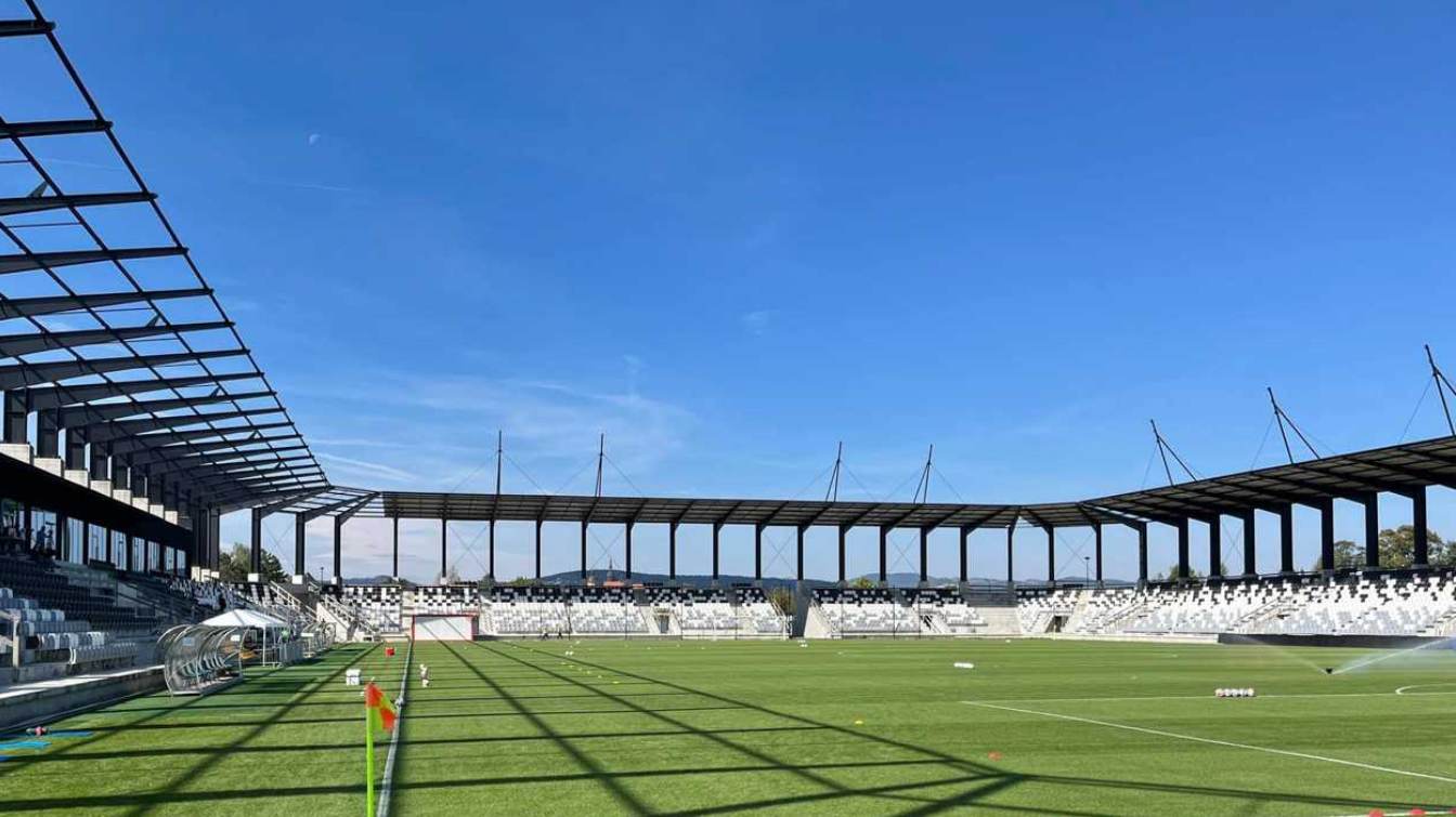 Stadion Miejski w Nowym Sączu (Stadion Sandecji)