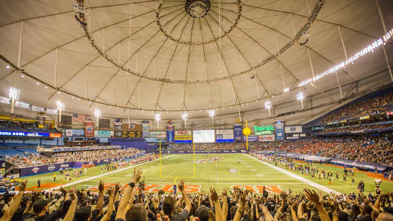 Tropicana Field, zniszczony przez huragan Milton