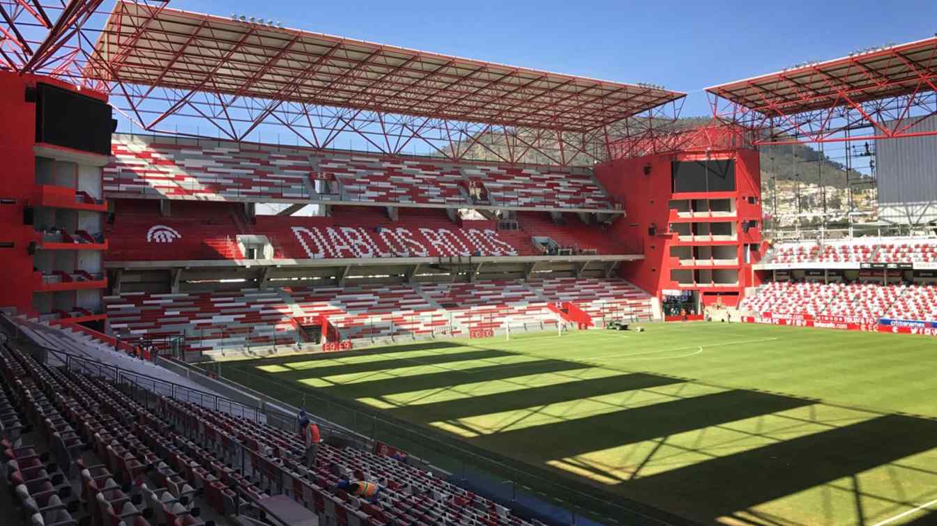 Estadio Nemesio Diez w Toluce znajduje się o ok. półtorej godziny drogi samochodem z Ciudad de México