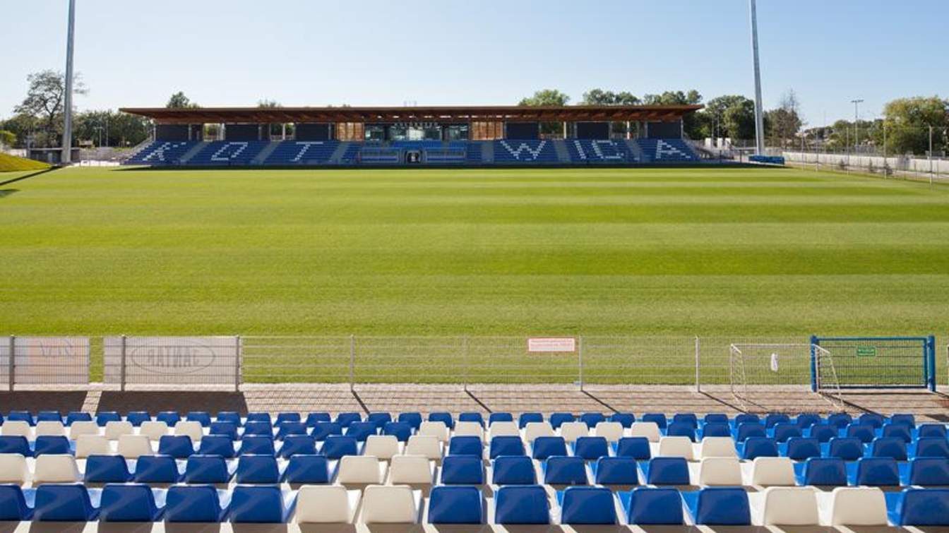 Stadion Miejski im. Sebastiana Karpiniuka (Stadion Kotwicy Kołobrzeg)