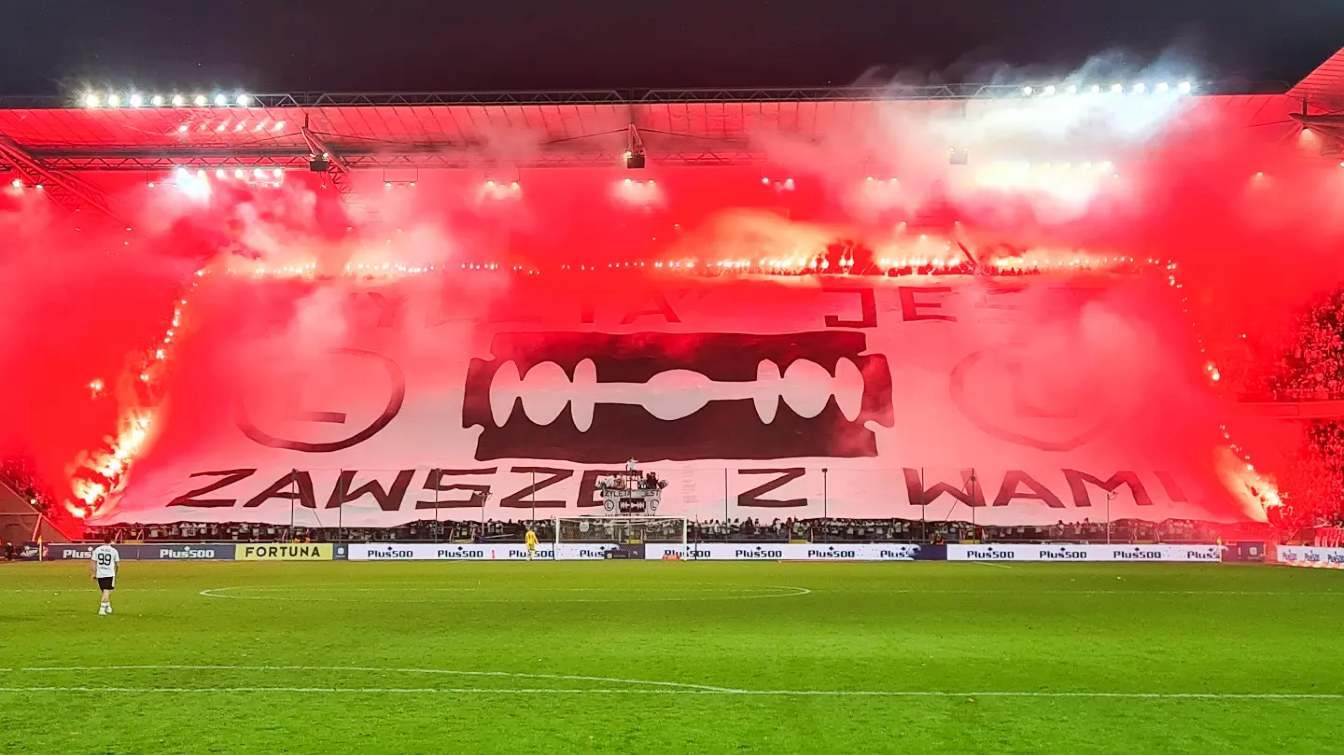 Żyleta na stadionie Legii mogłaby być w trybuną z samymi miejscami stojącymi