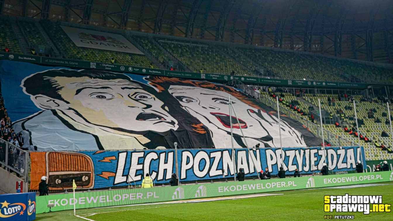 Oprawa kibiców podczas meczu Lechia Gdańsk - Lech Poznań