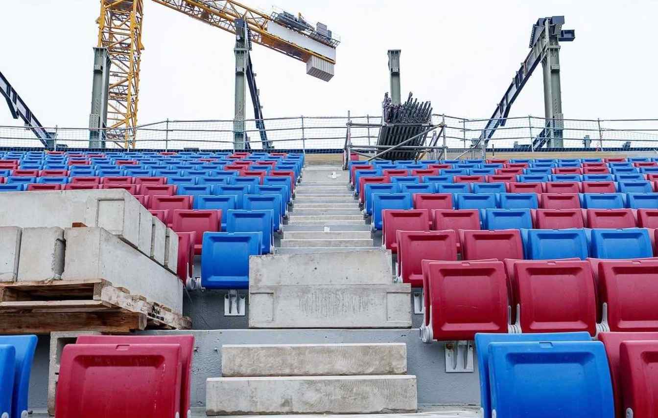 Na Spotify Camp Nou jest już zainstalowanych około 40 tysięcy krzesełek.