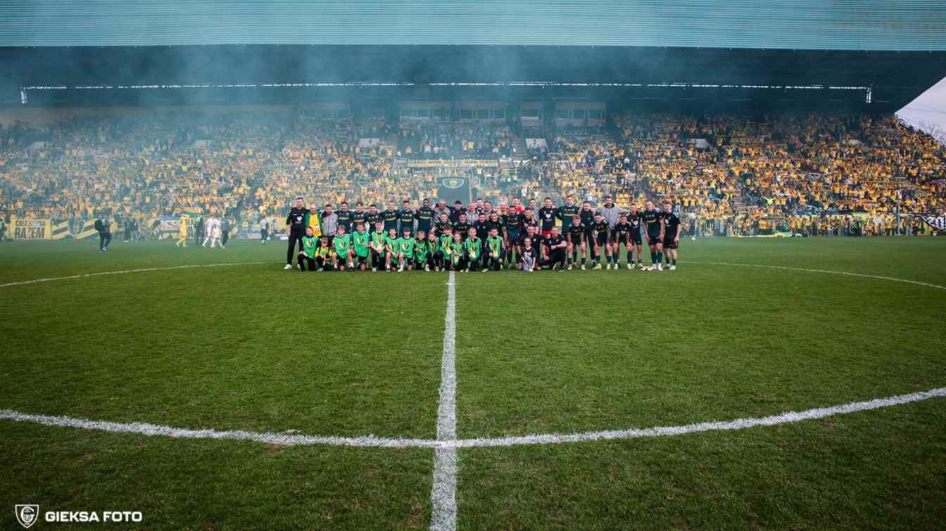 Piłkarze na stadionie GKS-u Katowice