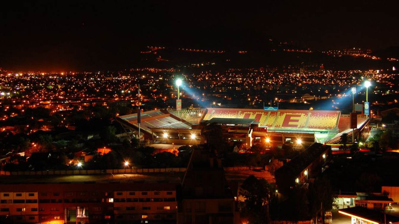 Estadio Santa Laura jest czwartym największym stadionem w Chile.