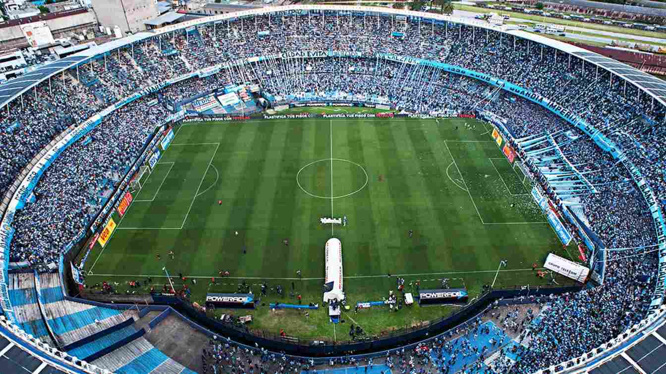 El Cilindro dzierży rekord meczu z największą liczbą widzów w historii argentyńskiej piłki nożnej – 120 000 fanów przyszło na Racing - Celtic Glasgow w 1967 roku.