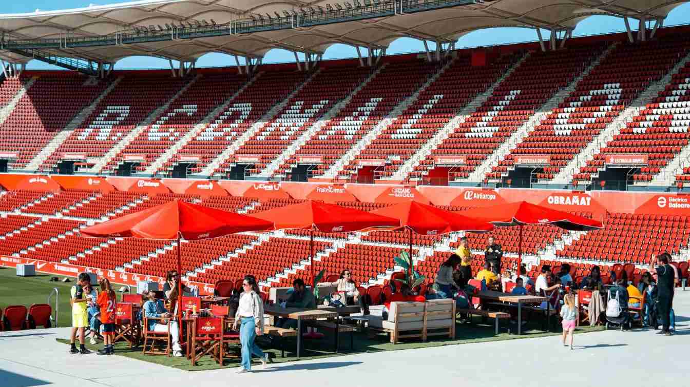Choć niewielka, Plaza Fondo Sur ma ściągać kibiców na stadion poza dniami meczowymi.