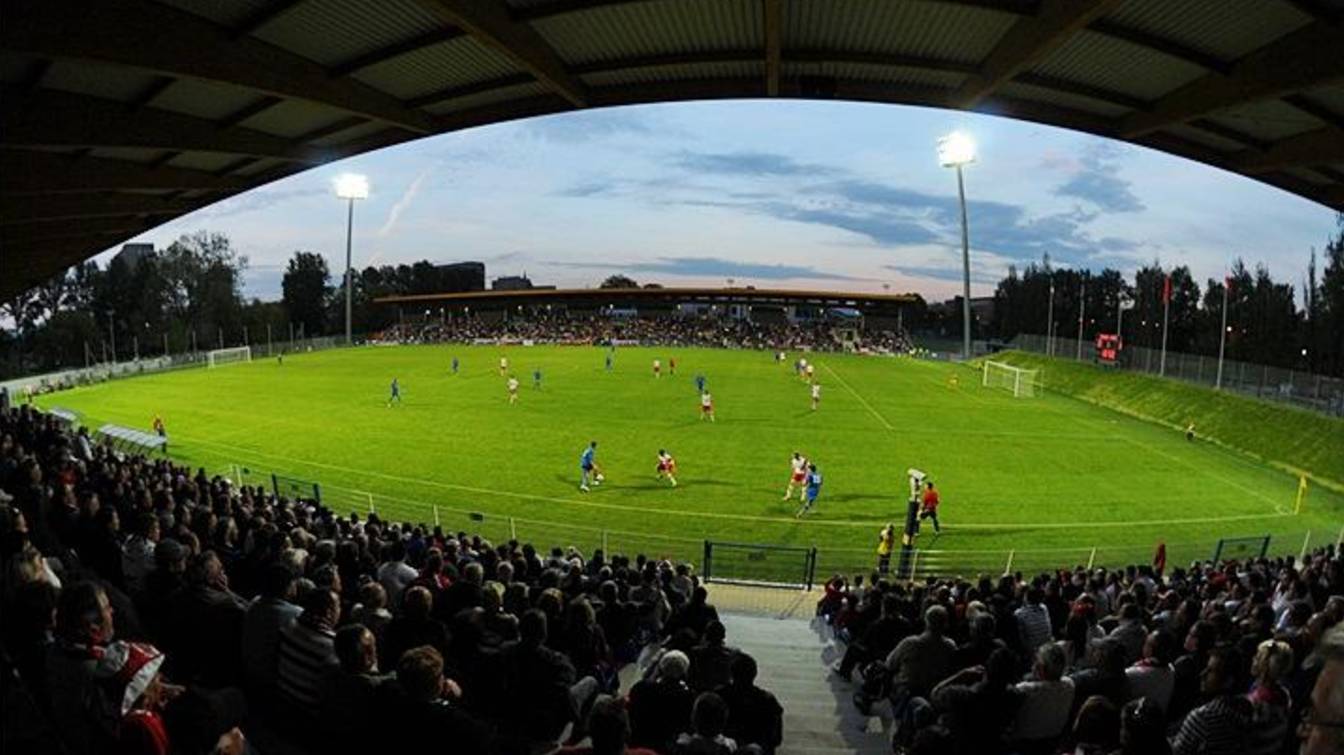 Stadion Miejski im. Sebastiana Karpiniuka (Stadion Kotwicy Kołobrzeg)