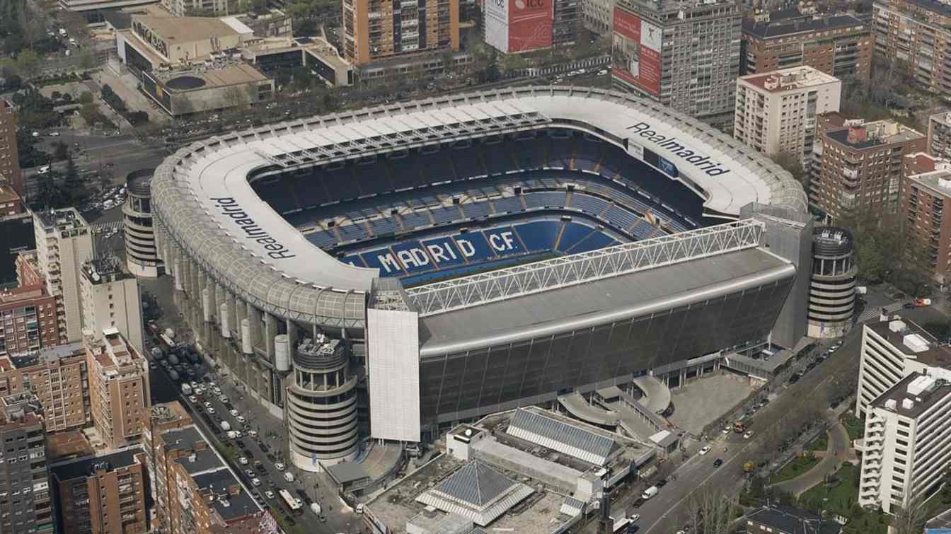 Tak wyglądał stadion Królewskich bo przebudowie z lat 2001-2006 według projektuEstudio Lamela.