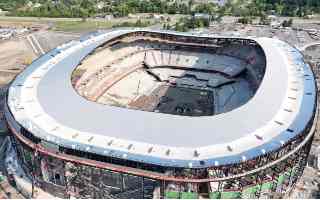 USA: 2 miliardy dolarów, 1 400 pracowników. Rośnie jeden z najmniejszych stadionów NFL