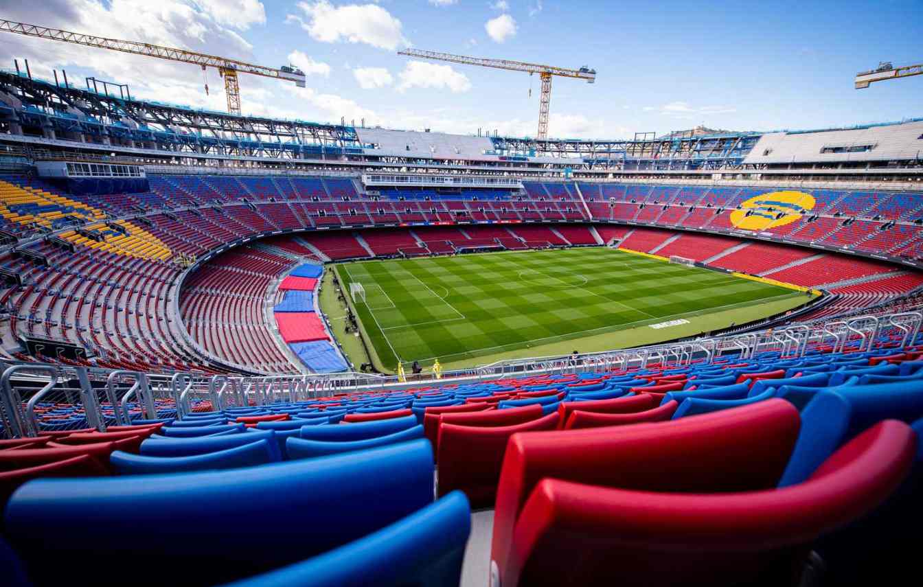 Camp Nou rywalizuje o miano gospodarza finału mundialu z Bernab&eacute;u i Stade Hassan II.