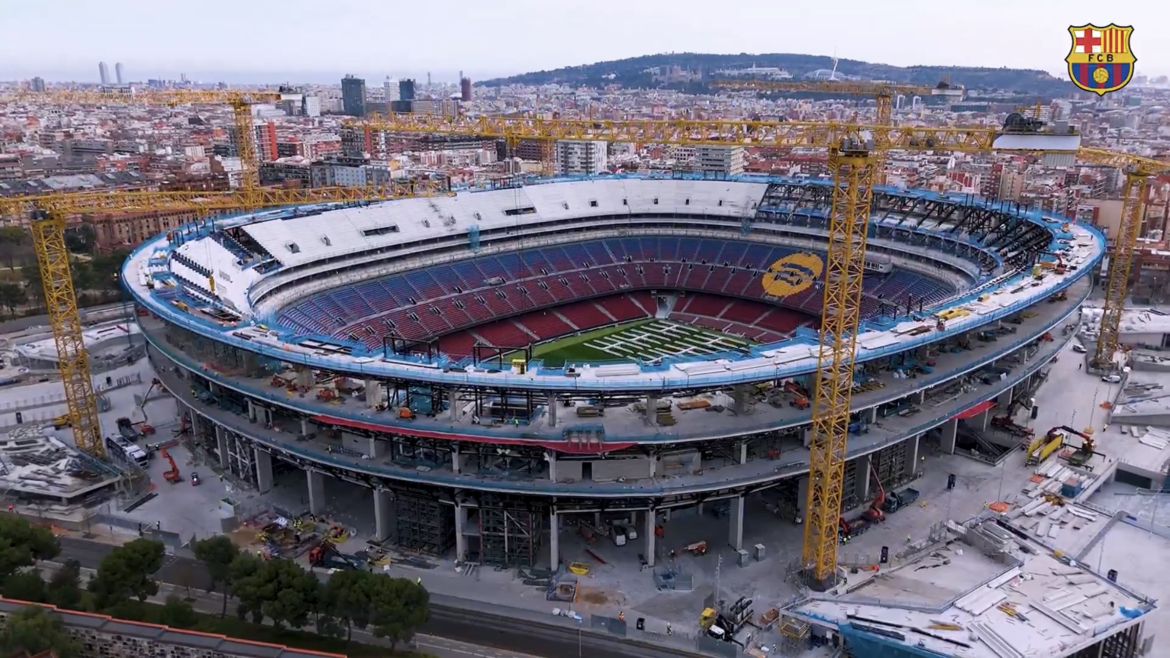 Camp Nou celuje w finał Ligi Mistrz&oacute;w w 2029 roku oraz mundialu rok p&oacute;źniej.
