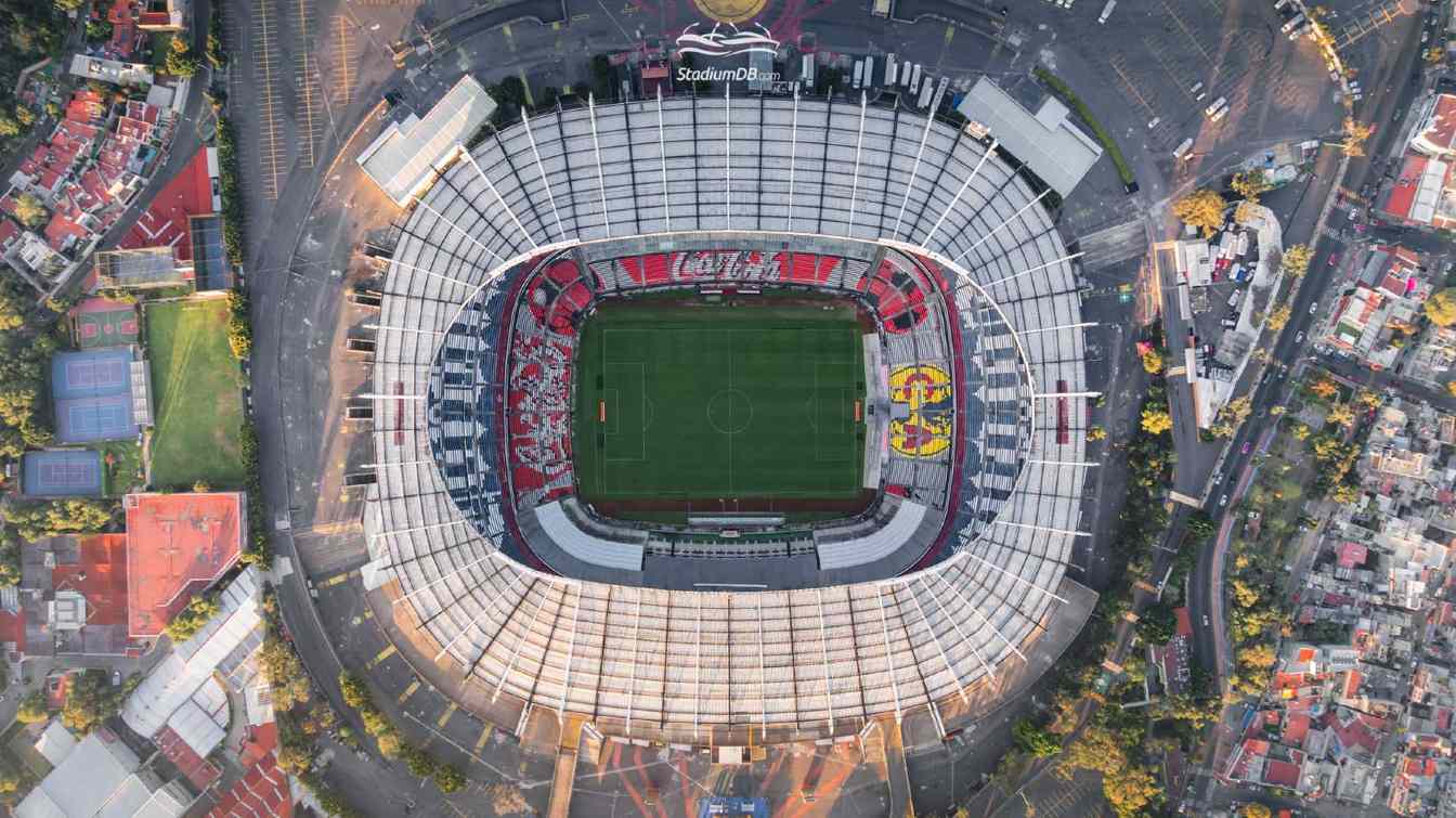 W dniu meczu dostęp do stadionu będzie ograniczony, a gł&oacute;wną rolę w obsłudze kibic&oacute;w odegra transport publiczny i ruch pieszy.