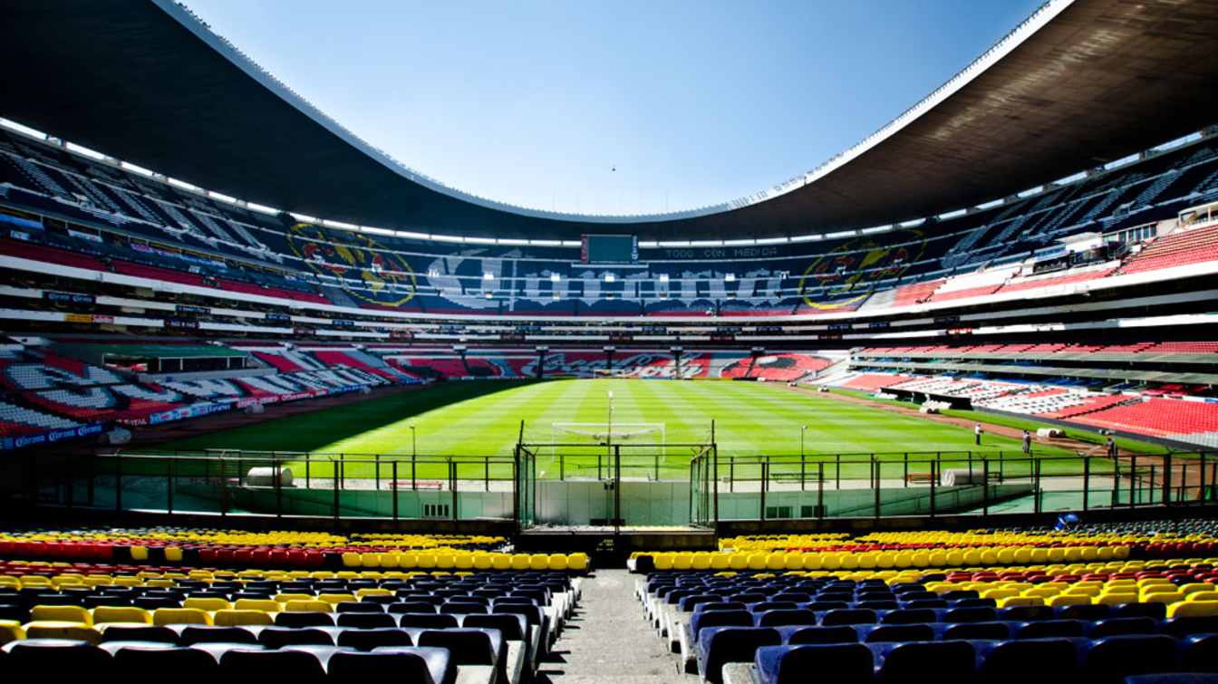 Zmodernizowany stadion ma docelowo pomieścić około 90 000 widz&oacute;w i jest przygotowywany na mundial 2026.