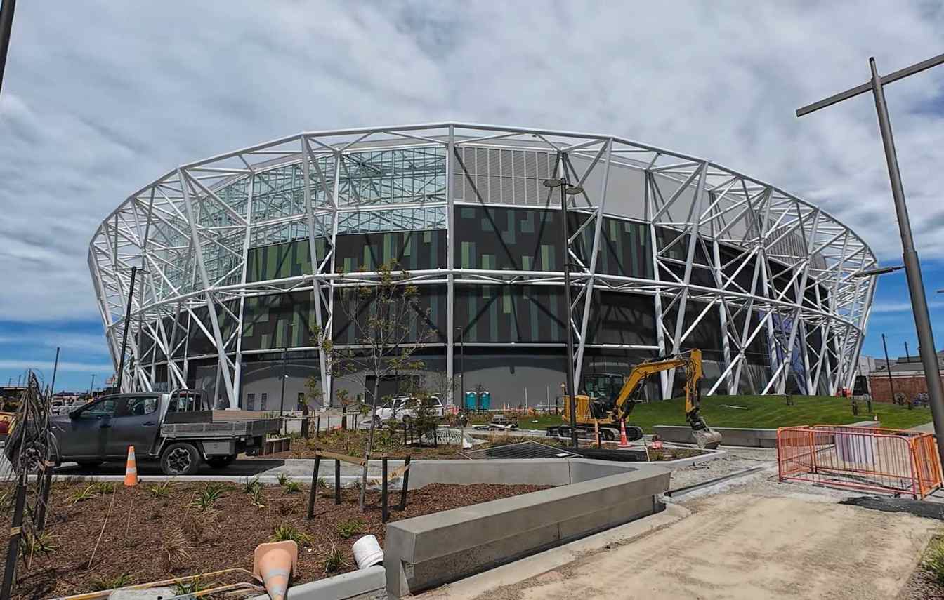 Budowa One New Zealand Stadium at Te Kaha rozpoczęła się w 2022 roku i zakończyła w 2026 roku.