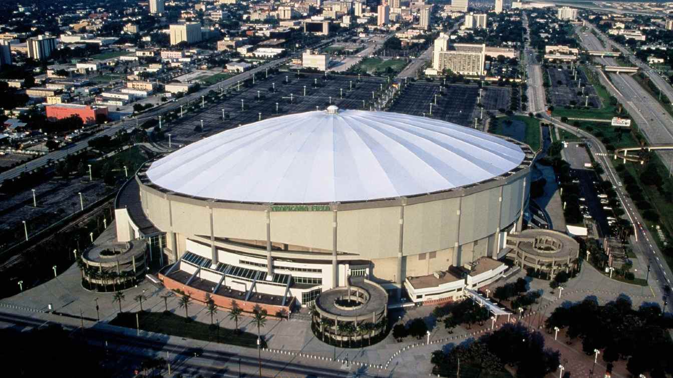 Projekt stadionu Tampa Bay Rays o wartości około 2,3 mld $ zakłada podział finansowania między klub a środki publiczne, co wywołuje duże kontrowersje.