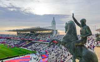 Hiszpania: FC Barcelona rozważa powrót na Montjuïc podczas montażu dachu na Camp Nou