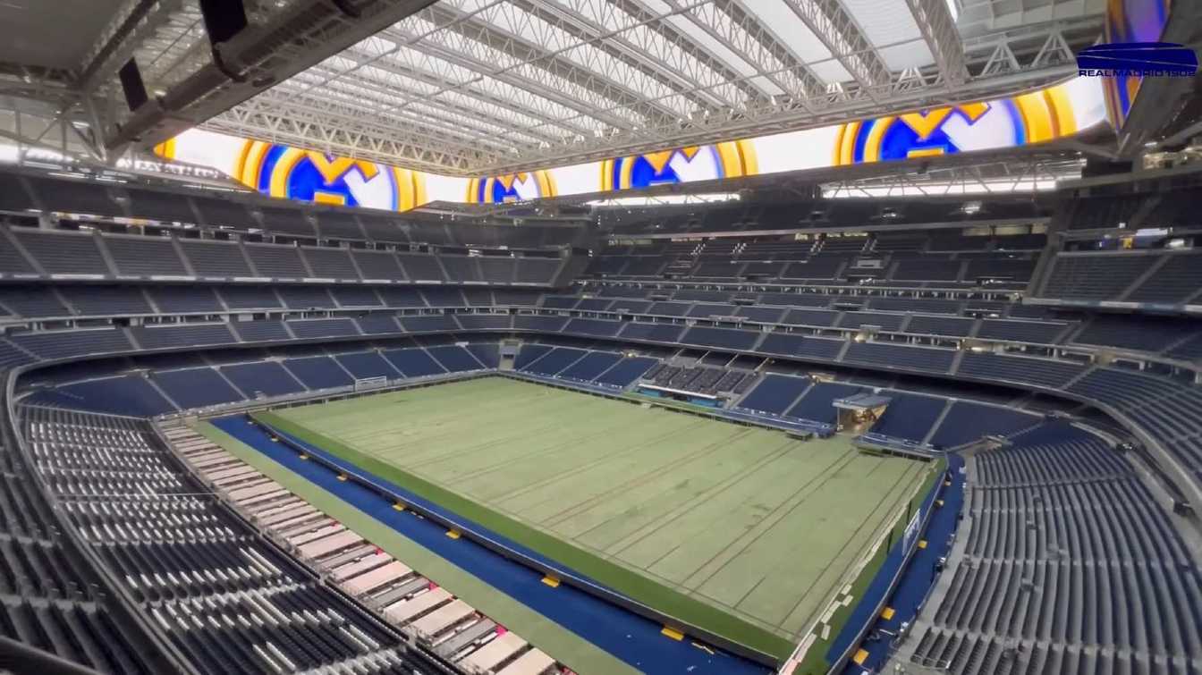 Real Madrid C.F. wygrał sądową batalię dotyczącą hałasu na Santiago Bernab&eacute;u Stadium &mdash; madrycki sąd uznał, że za przekraczanie norm podczas koncert&oacute;w odpowiadają organizatorzy wydarzeń, a nie klub, choć koncerty nadal pozostają mocno ograniczone.