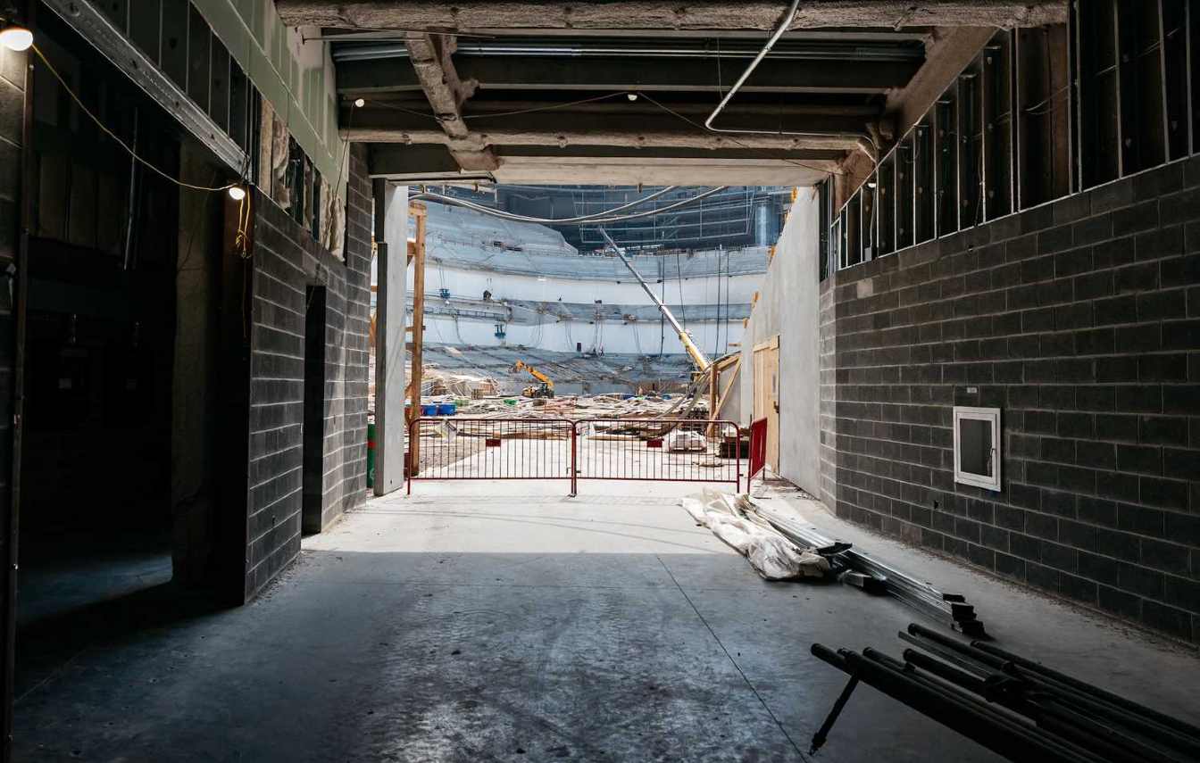 National Football League wybrała Nashville na gospodarza Super Bowl LXIV, mimo że New Nissan Stadium wciąż znajduje się w budowie. Nowy stadion Tennessee Titans ma zostać otwarty w 2027 roku i stać się jednym z najnowocześniejszych obiekt&oacute;w sportowych w USA.