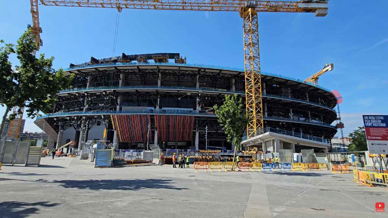 Przebudowa Spotify Camp Nou może okazać się znacznie droższa, niż zakładano. Według hiszpańskich medi&oacute;w FC Barcelona rozważa zwiększenie finansowania projektu Espai Bar&ccedil;a nawet o kilkaset milion&oacute;w euro.
