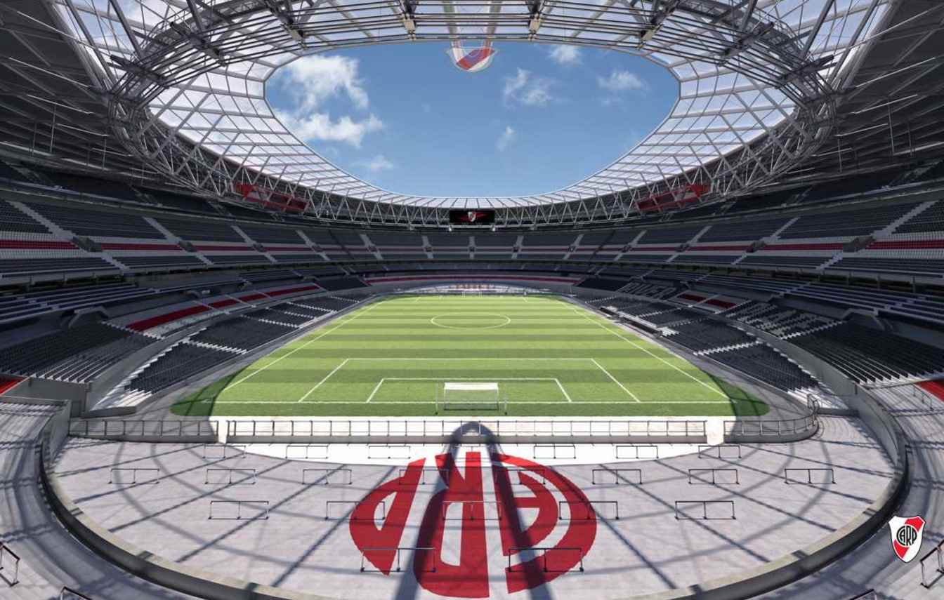 River Plate rozpoczął pierwsze duże prace wykopowe pod rozbudowę M&aacute;s Monumental. Stadion ma otrzymać pełne zadaszenie, nowy piąty poziom trybun i zwiększyć pojemność do około 101 tysięcy miejsc.