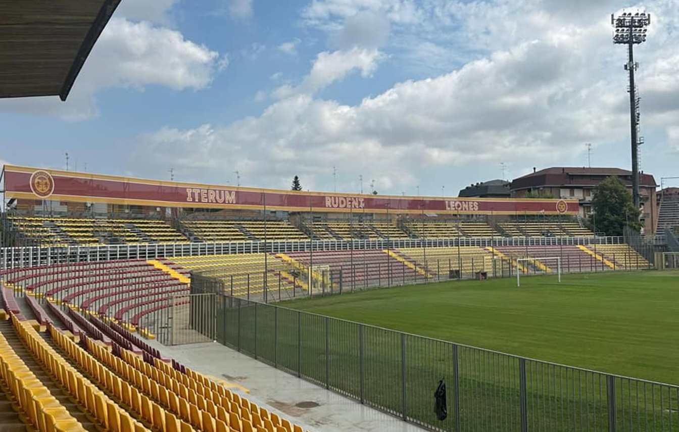 Stadio Benelli szykuje się na Ronaldinho.