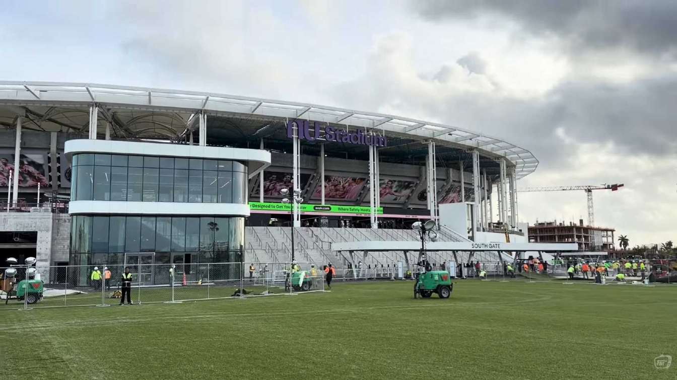 Nu Stadium Interu Miami działa już jako arena MLS, ale jego otoczenie nadal intensywnie się zmienia. Cały Miami Freedom Park ma zyskać park publiczny, hotele, biura, lokale gastronomiczne i nowe przestrzenie dla mieszkańc&oacute;w.